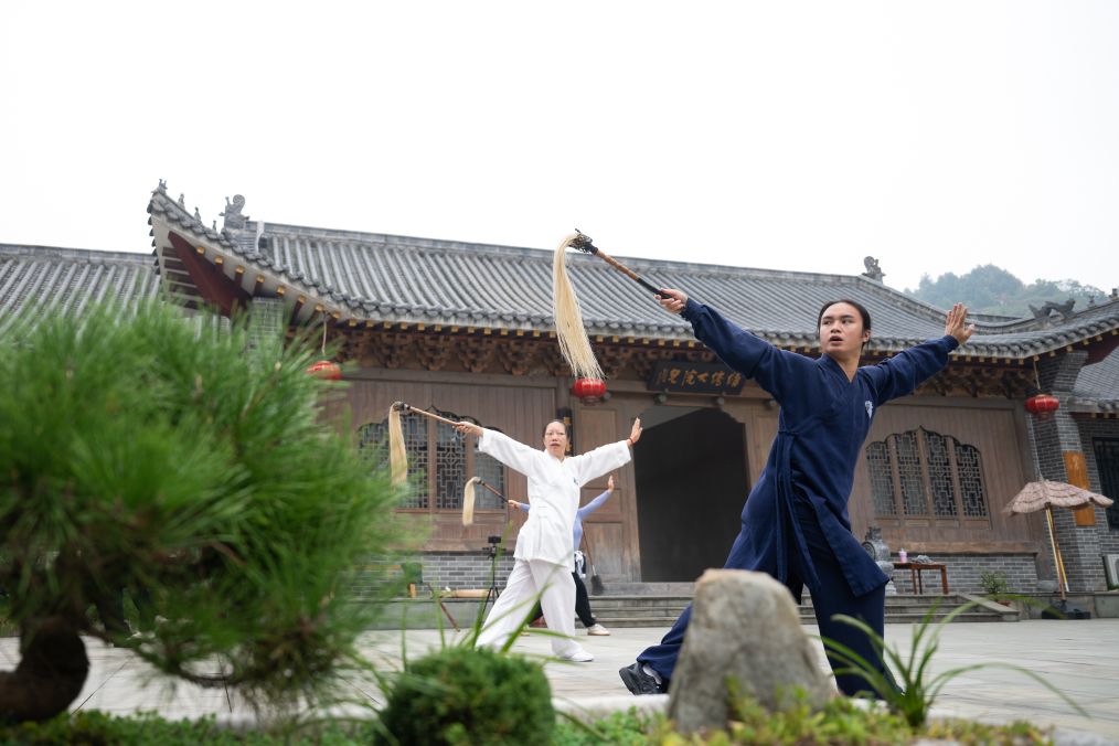 必一运动相关图片